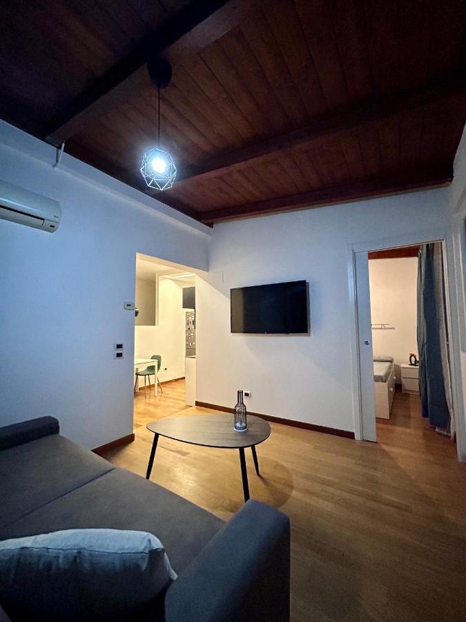 Isola Rovi Apartment Bari Exterior photo